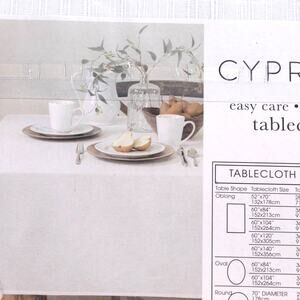 Cypress Luxury White Shimmer Tablecloth Oblong Seats 4-6